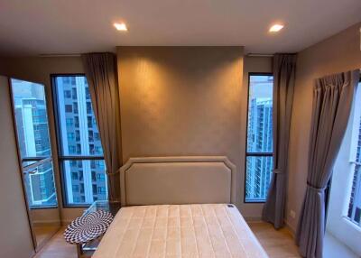 2 bed Condo in Ideo Mobi Rama 9 Huai Khwang Sub District C017048