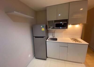 2 bed Condo in Ideo Mobi Rama 9 Huai Khwang Sub District C017048