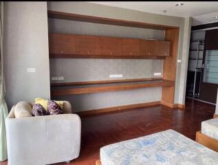 2 bed Condo in 33 Tower Khlong Tan Nuea Sub District C017044