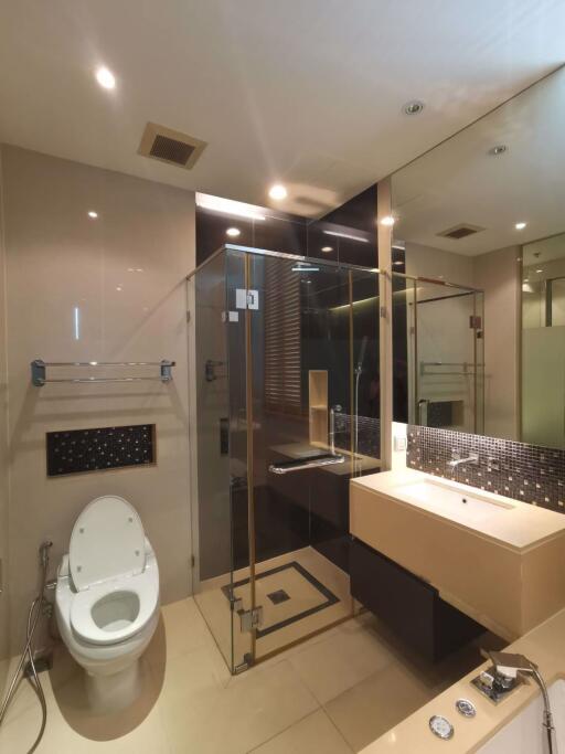 2 bed Condo in The Address Sukhumvit 28 Khlongtan Sub District C017038