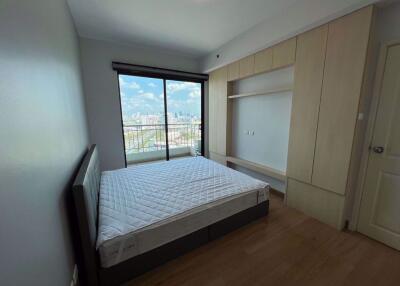 2 bed Condo in Supalai Premier Narathiwas-Sathorn Chong Nonsi Sub District C017019