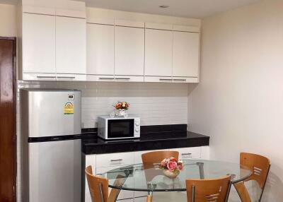 2 bed Condo in Asoke Place Khlong Toei Nuea Sub District C017012