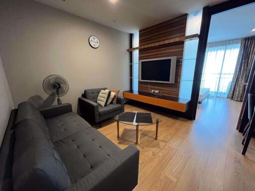 1 bed Condo in Silom Grand Terrace Silom Sub District C016998