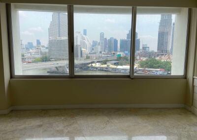 3 bed Condo in Supakarn Condominium Khlong Ton Sai Sub District C016978