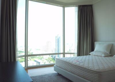 2 bed Condo in Royce Private Residences Khlong Toei Nuea Sub District C016957