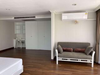 3 bed Condo in Regent on the Park 2 Khlong Tan Nuea Sub District C016953