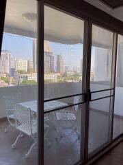 3 bed Condo in Regent on the Park 2 Khlong Tan Nuea Sub District C016953