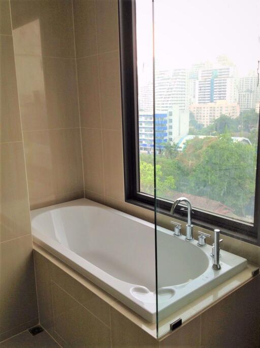 2 bed Condo in Villa Asoke Makkasan Sub District C016933