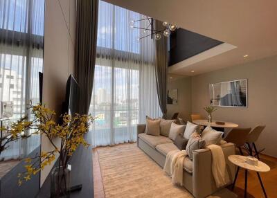 2 bed Duplex in BEATNIQ Sukhumvit 32 Khlongtan Sub District D016929