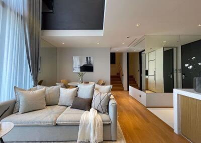 2 bed Duplex in BEATNIQ Sukhumvit 32 Khlongtan Sub District D016929