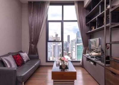 3 bed Condo in The Diplomat Sathorn Silom Sub District C016916