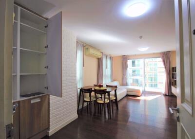 2 bed Condo in The Clover Khlong Tan Nuea Sub District C016898