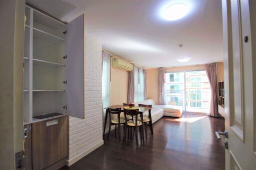 2 bed Condo in The Clover Khlong Tan Nuea Sub District C016898