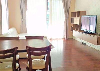 2 bed Condo in The Clover Khlong Tan Nuea Sub District C016898