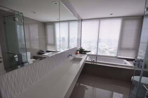 2 ห้องนอน, 2 ห้องน้ำ คอนโด ราคา ฿ 18,900,000