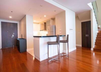 3 bed Duplex in Bright Sukhumvit 24 Khlongtan Sub District D016884