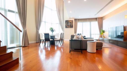 3 bed Duplex in Bright Sukhumvit 24 Khlongtan Sub District D016884