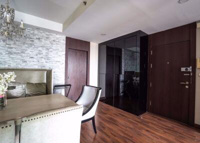 2 bed Condo in Supalai River Place Banglamphulang Sub District C016880