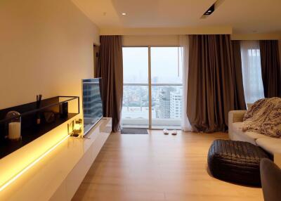 1 bed Condo in Silom Suite Silom Sub District C016850