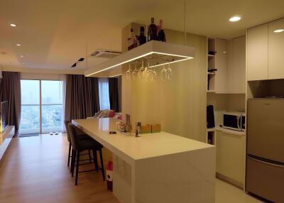 1 bed Condo in Silom Suite Silom Sub District C016850