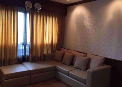 2 bed Condo in Lumpini Place Phahol - Saphankhwai Samsennai Sub District C016845