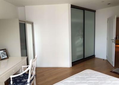 2 bed Condo in Sathorn Gardens Thungmahamek Sub District C016830