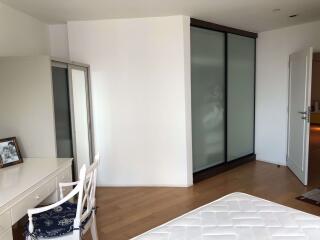 2 bed Condo in Sathorn Gardens Thungmahamek Sub District C016830