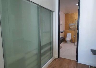 2 bed Condo in CitiSmart Sukhumvit 18 Khlongtoei Sub District C016825