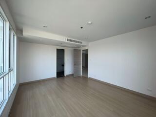 2 bed Condo in Supalai Riva Grande Yan Nawa District C016806