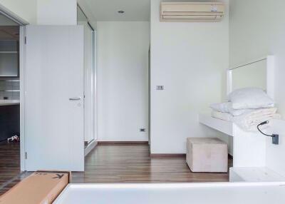 2 ห้องนอน, 2 ห้องน้ำ คอนโด ราคา ฿ 32,000/เดือน