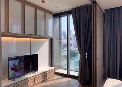 1 bed Condo in Ashton Silom Suriyawong Sub District C016760