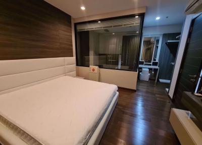 3 bed Duplex in Ivy Ampio Huai Khwang Sub District D016759