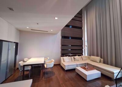 3 bed Duplex in Ivy Ampio Huai Khwang Sub District D016759