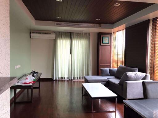 3 bed Condo in Elephant Tower Chatuchak District C016749