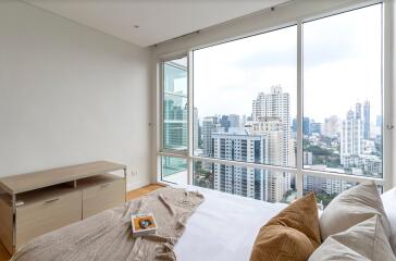 2 bed Condo in Fullerton Sukhumvit Khlongtoei Sub District C016734