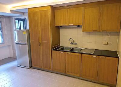 3 bed Condo in The Peony Chong Nonsi Sub District C016733