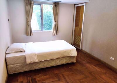 3 bed Condo in The Peony Chong Nonsi Sub District C016733