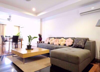 5 bed Condo in SanguanSap Mansion Yan Nawa Sub District C016727