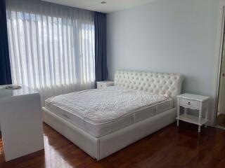 3 bed Condo in Baan Siri Thirty One Khlong Toei Nuea Sub District C016706