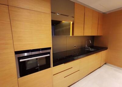 2 bed Condo in Saladaeng Residences Silom Sub District C016669