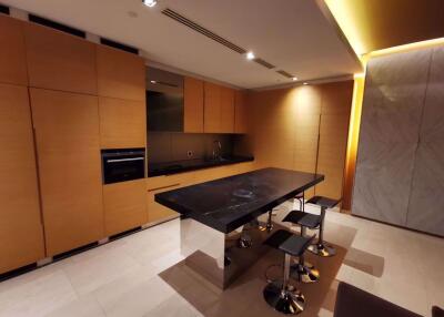 2 bed Condo in Saladaeng Residences Silom Sub District C016669