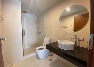 2 bed Condo in Silom City Resort Bang Rak District C016661