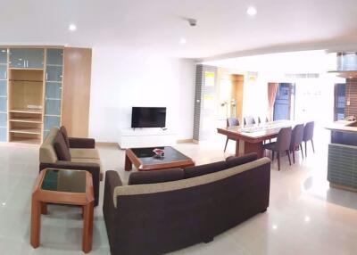 3 bed Duplex in Supalai Place Condominium Khlong Tan Nuea Sub District D016649