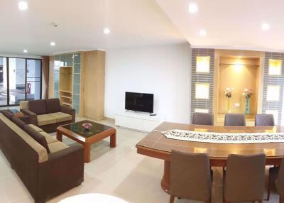 3 bed Duplex in Supalai Place Condominium Khlong Tan Nuea Sub District D016649