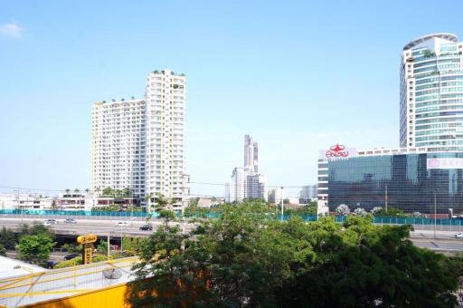 3 bed Condo in Lumpini Suite Ratchada-Rama III Yan Nawa District C016644