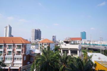 3 bed Condo in Lumpini Suite Ratchada-Rama III Yan Nawa District C016644