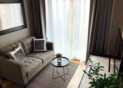 2 bed Condo in Noble Revolve Ratchada 2 Huai Khwang Sub District C016636