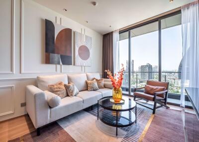 2 bed Condo in BEATNIQ Sukhumvit 32 Khlongtan Sub District C016630