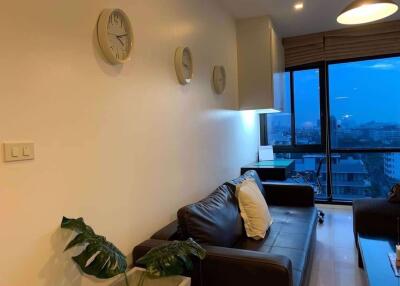 2 bed Condo in Noble Reflex Samsennai Sub District C016621