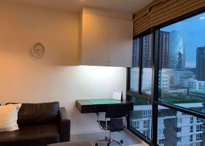 2 bed Condo in Noble Reflex Samsennai Sub District C016621